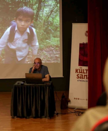 Sinema eleştirmeni, gençlik psikolojisini yeşil perdeyle anlattı