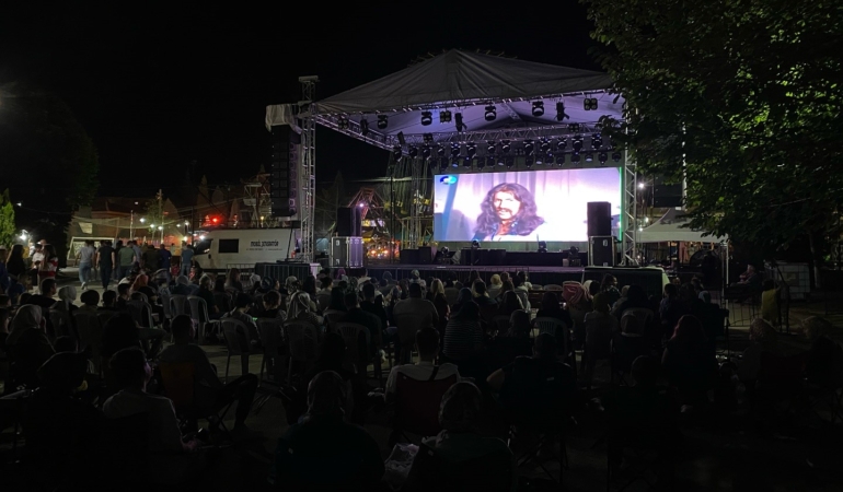 Söğüt’te düzenlenen çeşitli etkinliklerden biri film gecesi oldu
