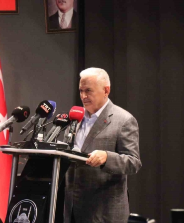 Son başbakan darbe gecesi yaşananları hatırlattı: "Bu destan ikinci Çanakkale destanıdır"