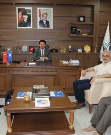 SUBÜ ve AZTU iş birliği protokolü imzaladı