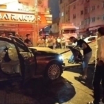 Sultanbeyli’de ters yönde ilerleyen otomobil seyir halindeki araca çarptı: 2 yaralı