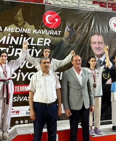 Sultangazi Spor Kulübü Sporcularından büyük başarı: 1 şampiyonada  4 birincilik