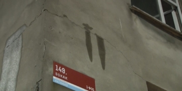 Sultangazi’de yabancı uyruklu bir ailenin musluğu söküp, vanayı açıp kaçtıkları evi su bastı