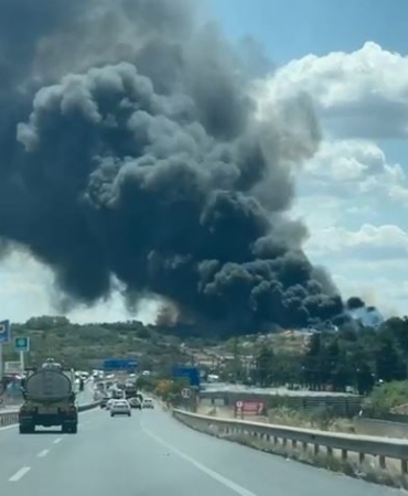 Tekirdağ’da korkutan yangın: Dumanlar gökyüzünü kapladı