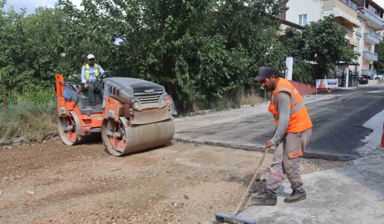 Tepeköy Mahallesi asfaltla buluşuyor
