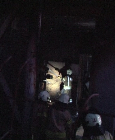 Tuzla’da yem üretim fabrikası küle döndü