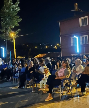 Yenimahale köyünde kadınlara özel açık hava sinema etkinliği