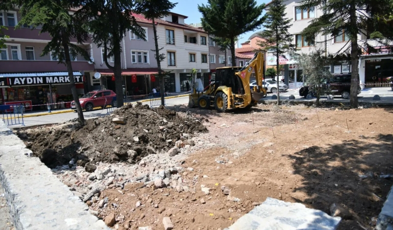 Yuvacık’a semt meydanı kazandırılıyor