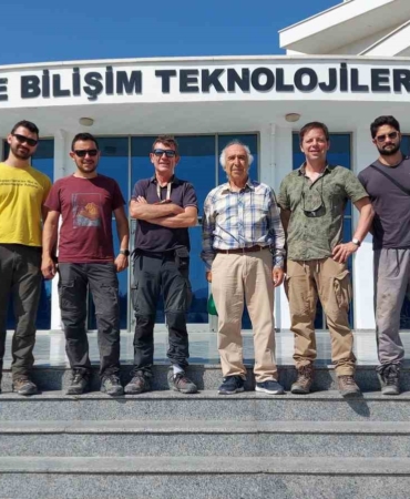 10 ülkeden gelen araştırmacılar Kıbrıs’ın jeolojik yapısını keşfediyor