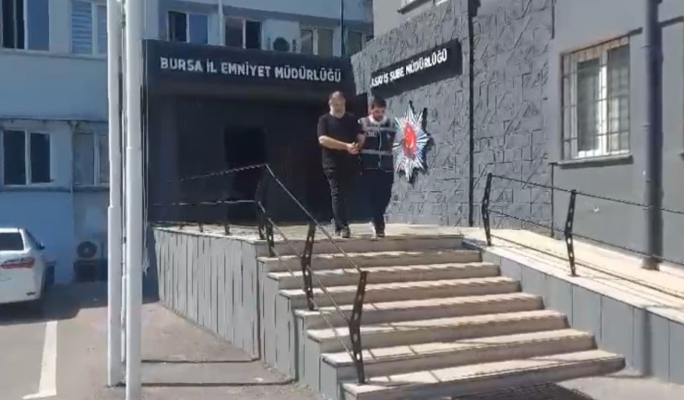 11 yıldır aranan şüpheli yakayı Whatsapp’tan ele verdi