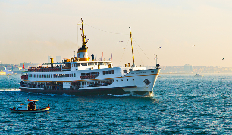 2100-yolcu-kapasiteli-vapuru