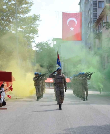 30 Ağustos kutlamalarında jandarmanın gösterisi büyük beğeni topladı