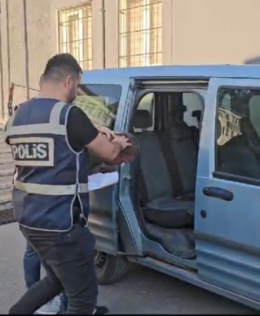 32 yıl aranaması olan zanlı, gece kulubünde yakalandı