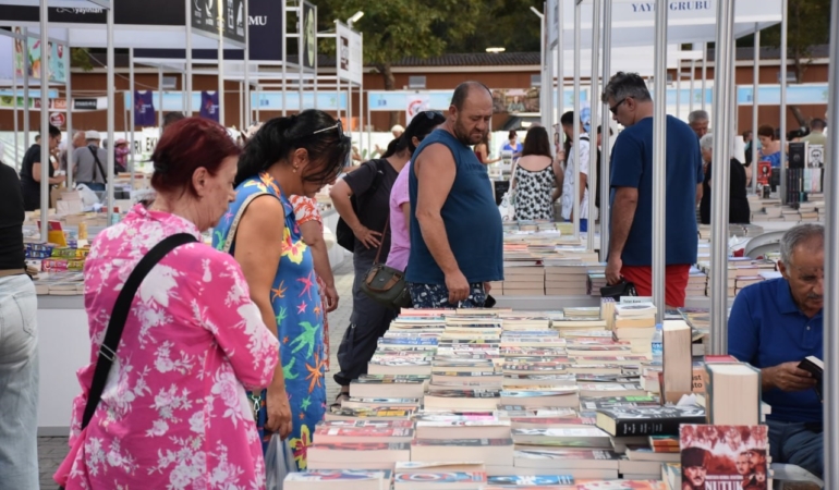 6. Edremit Kitap Fuarı sona erdi