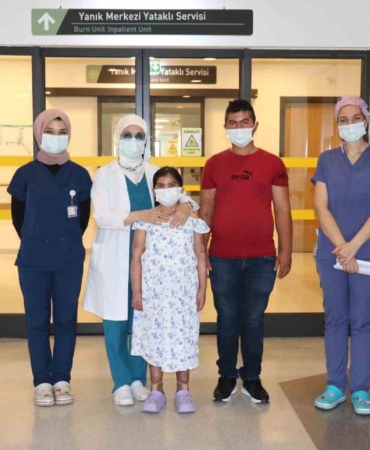 9 yaşındaki kız çocuğu güneş panelinde yandı...1,5 ay yoğun bakımda kaldı