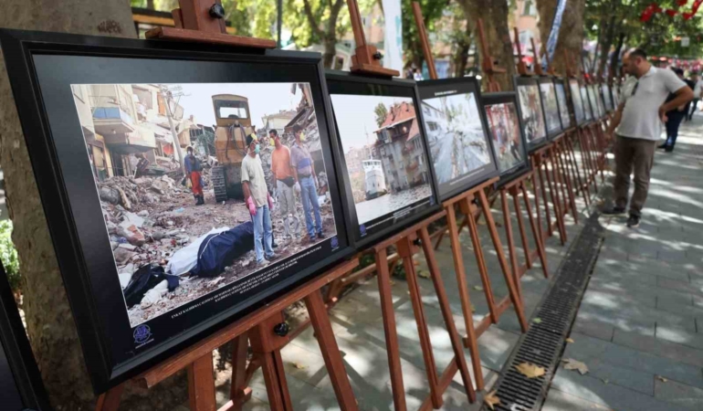 Acı kareler yeniden gözler önünde