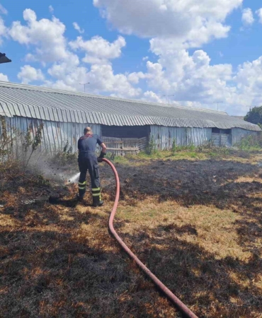 Anız yangını korkuttu