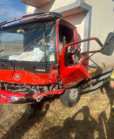 Arnavutköy’de hatalı sollama kazası: 3 yaralı