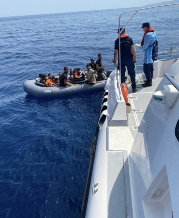 Ayvacık açıklarında 18 kaçak göçmen yakalandı