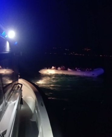 Ayvacık açıklarında 40 kaçak göçmen yakalandı