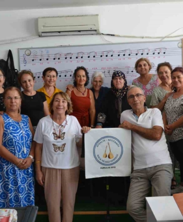 Ayvalık-Küçükköy Halk Müziği Derneği’nde Başkan Baltacı’ya güvenoyu