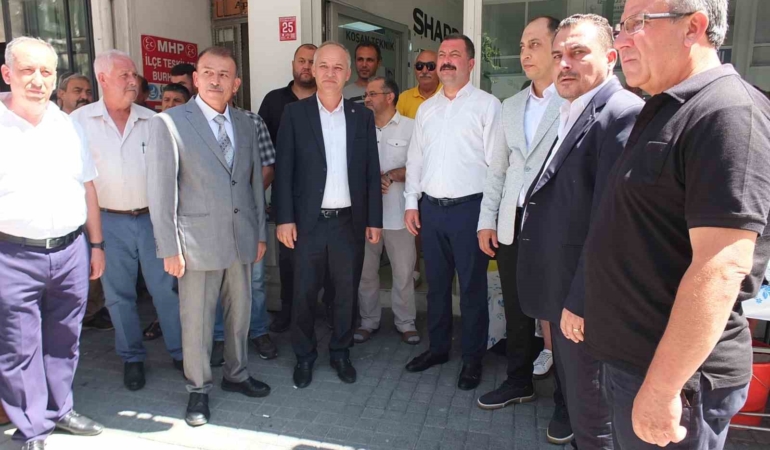 Balıkesir’de MHP İlçe yönetimi aşure hayrı düzenledi