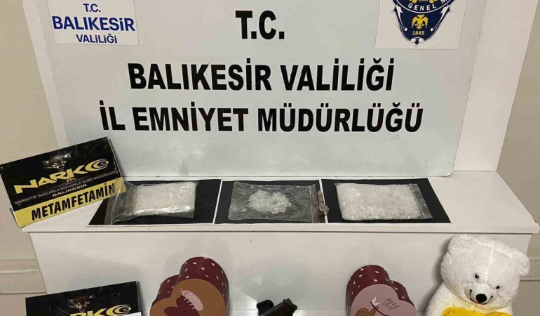 Balıkesir’de uyuşturucu operasyonu: 422 gram metamfetamin ele geçirildi