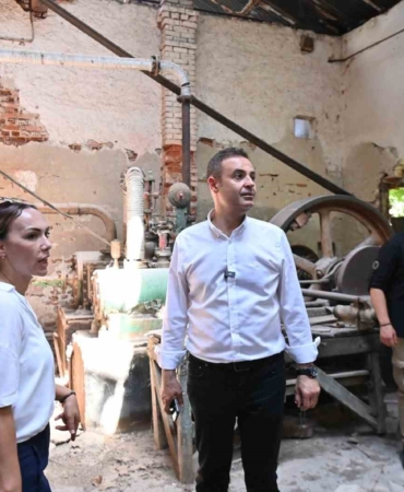 Başkan Ahmet Akın, Marmara Mermer Taş Fabrikası’nı geleceğe kazandıracak