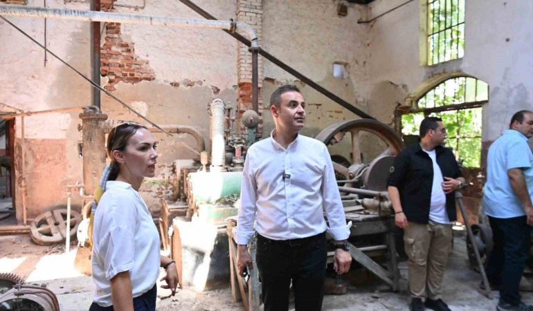 Başkan Ahmet Akın, Marmara Mermer Taş Fabrikası’nı geleceğe kazandıracak