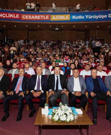 Başkan Alemdar: “Sakarya tarihine iz bırakacak işler yapmak için çalışıyoruz”