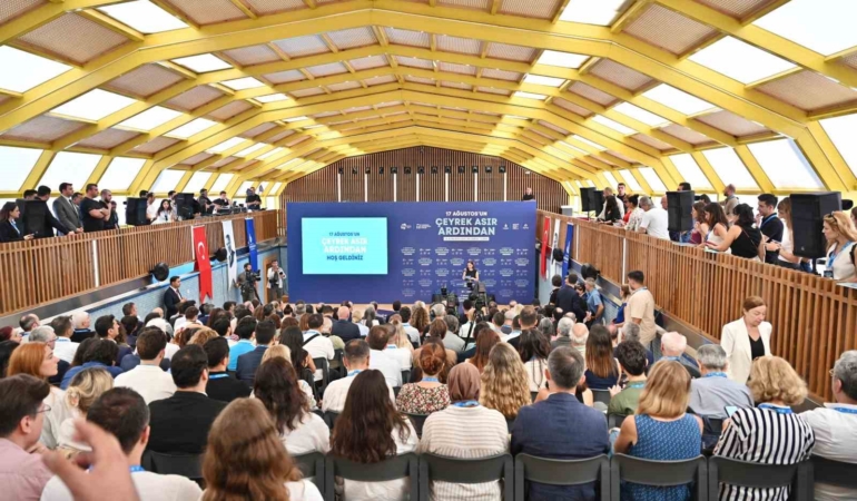 Başkan Bozbey: “Marmara Bölgesi, bütüncül bir yaklaşımla depreme hazırlanmalı”