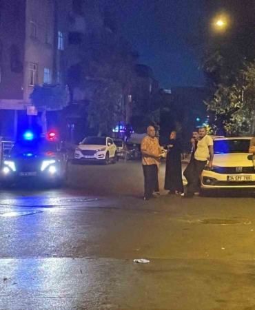 Bayrampaşa’da gasptan kaçan kişinin sığındığı markete saldırı: 4 yaralı