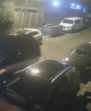 Beşiktaş’ta feci kaza: Takla atıp yolda yürüyen genç kadının ağır yaralanmasına neden oldu