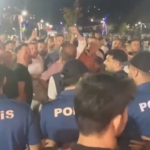 Beykoz Belediyesi’nin konserinde sanatçı Suavi protesto edildi