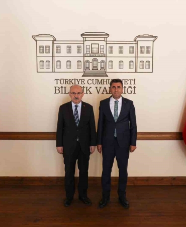 Bilecik Valisi Şefik Aygöl ve Sakarya Valisi Yaşar Karadeniz bir araya geldi