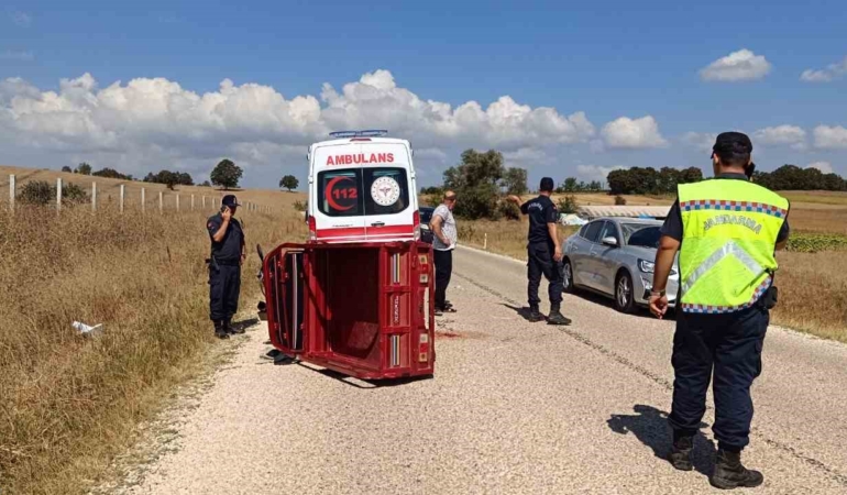 Bilecik’te elektrikli bisikletin devrilmesi sonucu 2 kişi yaralandı