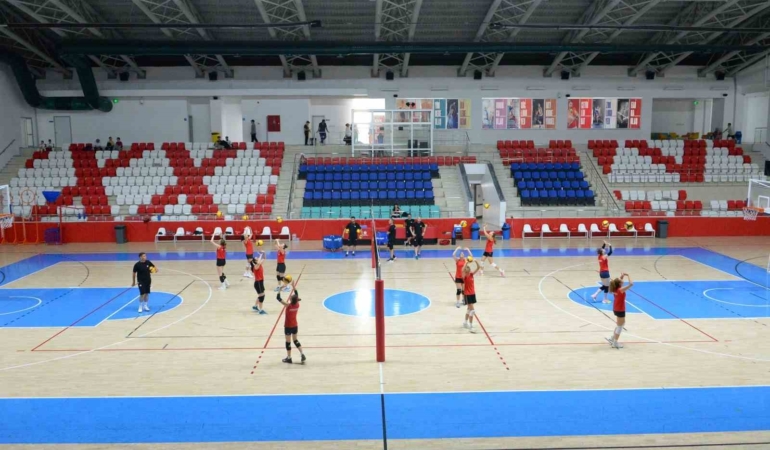 “Bizim Kızlar” 2024-2025 sezonu için ilk antrenmanlarını yaptı