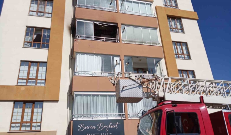 Bozüyük’te bir apartman dairesinde yangın çıktı