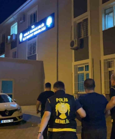 Bursa’da 3 kişiyi silahla yaralayan zanlı yakalandı