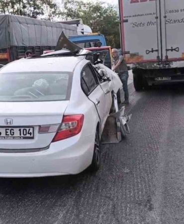 Bursa’da otomobil kamyona arkadan çarptı: 1’i ağır, 2 yaralı