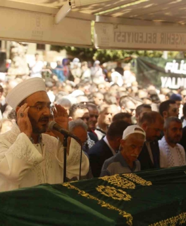 Bursa’da yüzlerce kişi Haniye için gıyabi cenaze namazına durdu
