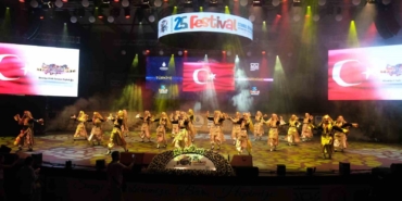 Büyükçekmece Kültür ve Sanat Festivali, görkemli sahne şovlarıyla son buldu