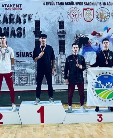 Büyükşehirli karateciler yine podyumda