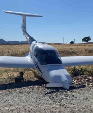 Çanakkale’de motor arızası nedeniyle sert iniş yapan uçağın pilotlarının isimleri belli oldu