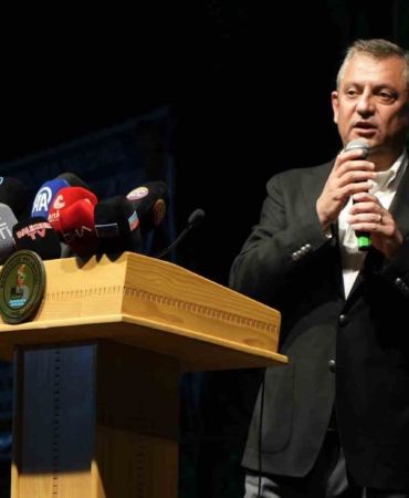 CHP Genel Başkanı Özel, "34. Burhaniye-Ören Turizm Kültür ve Sanat Festivali"nin açılışına katıldı