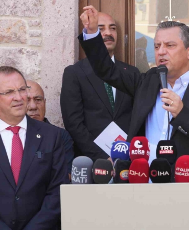 CHP Genel Başkanı Özel: "Cumhuriyet Halk Partisi kutuplaşmanın değil kucaklaşmanın partisidir"