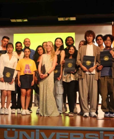 “Delightful İstanbul 2024: 34 ülkeden 200 öğrenci mezuniyet heyecanı yaşadı