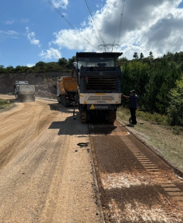 Derince ile köyler arasındaki yol yenileniyor
