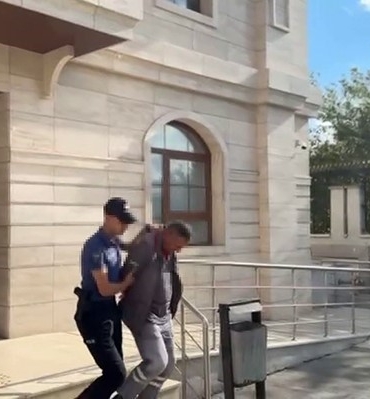 Esenyurt’ta ambulans çalışanını darp edip üzerine motosiklet süren şahıslar yakalandı