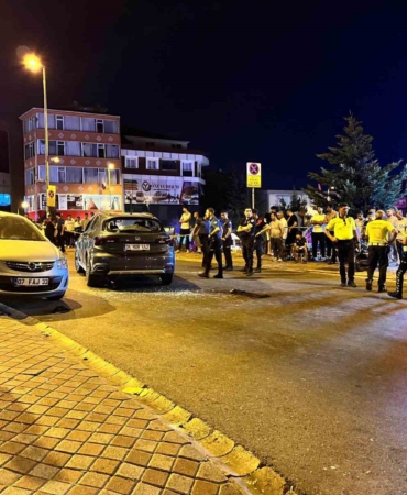 Esenyurt’ta aracın çarptığı üç yaşındaki çocuk hayatını kaybetti... Feci kaza kamerada